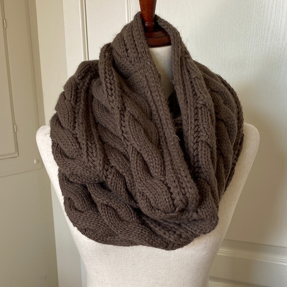 Accessories - Chunky Brown Cable Knit Infinity Scarf